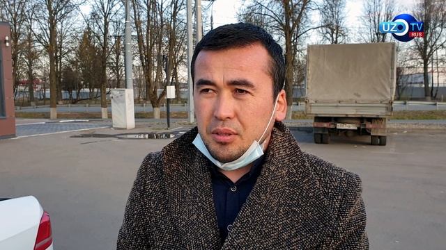 Салимбай  Суюнов  помогает мигрантам