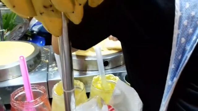 Как делают блинчики в Тайланде ☺