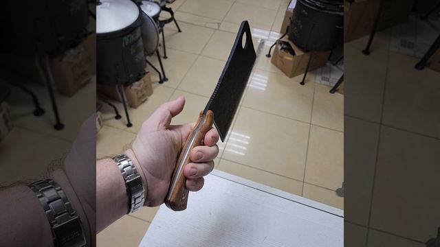 Кухонный топорик для мужской кухни