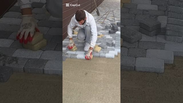 Укладка тротуарной плитки