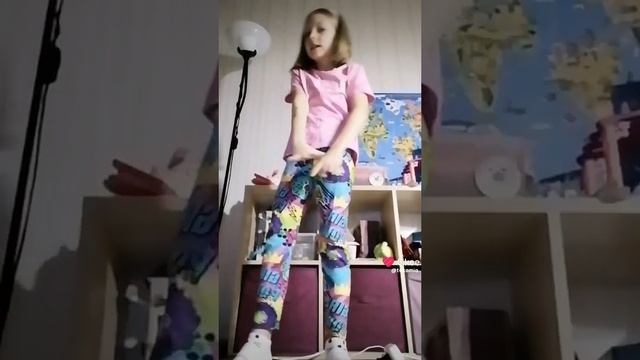 Like_7454643474096906901.mp4