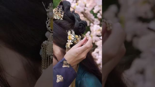 【Full】The Enemy Princess Becomes His Love: The Lord Imprisons Her but Can’t Resist Falling for Her!