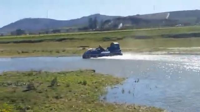 Zephyr ZH- 382 hovercraft training