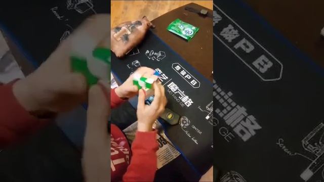 Учусь собирать кубик Рубика 😁😁😁😁😁🙂🙂🙃🙂