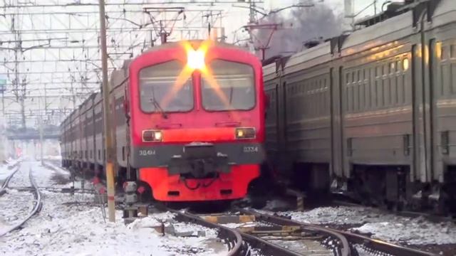 Встреча электропоездов ЭД4М-0330 и ЭД4М-0334