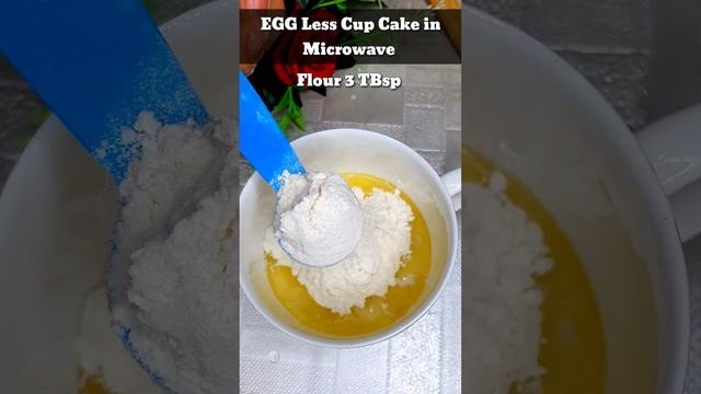 Cup cake WITHOUT EGG In Microwave in two Minutes #Shorts #youtubeshorts #viralshorts