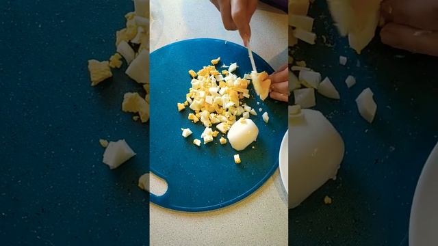 Салат с ананасом за 60 секунд. #shorts #салат #рецепты #вкусныйрецепт #asmr