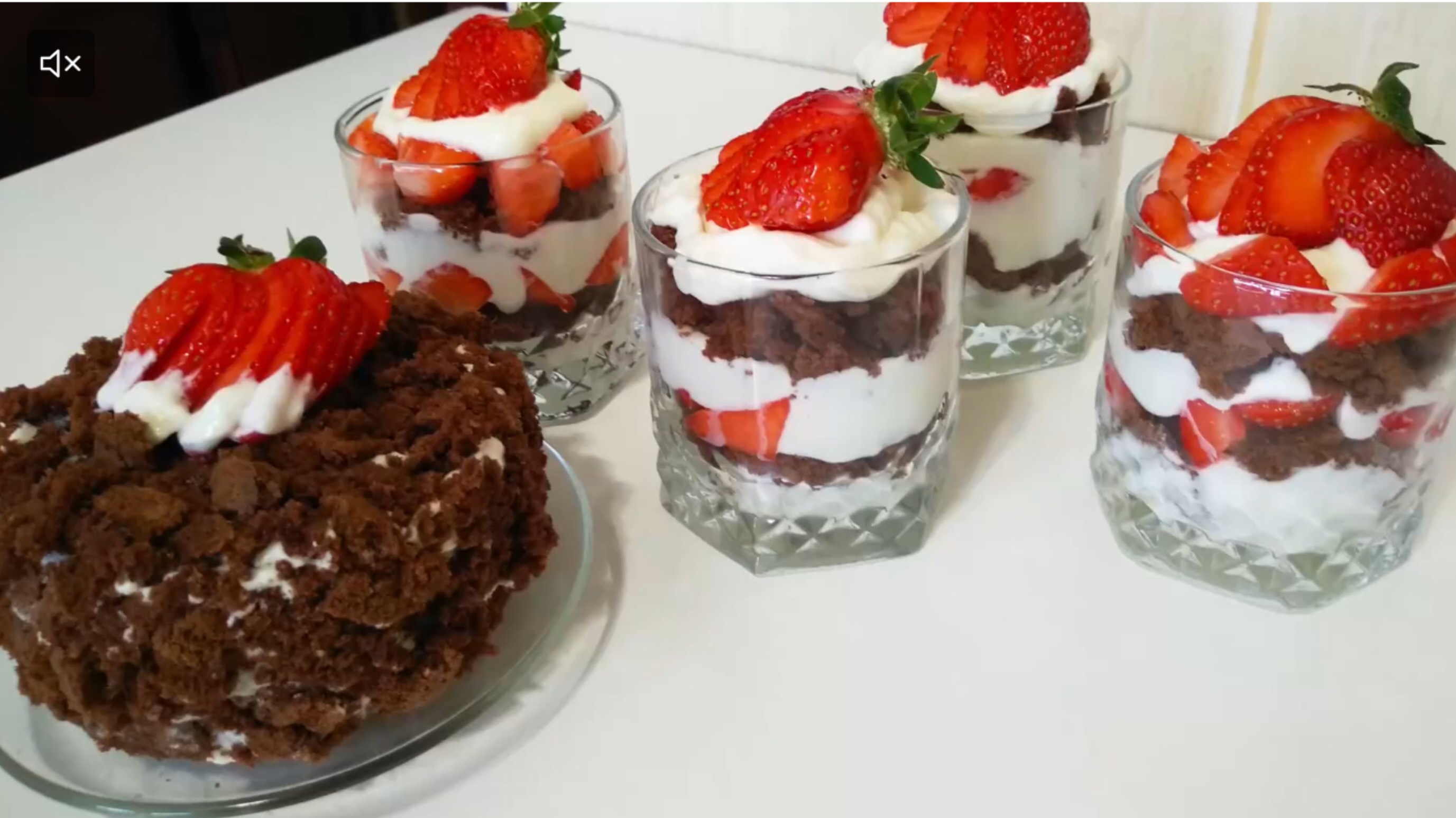 С таким десертом и в пир и в мир приятно!