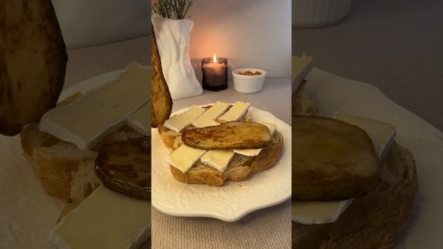 Брускетта с грушей и сыром бри😋