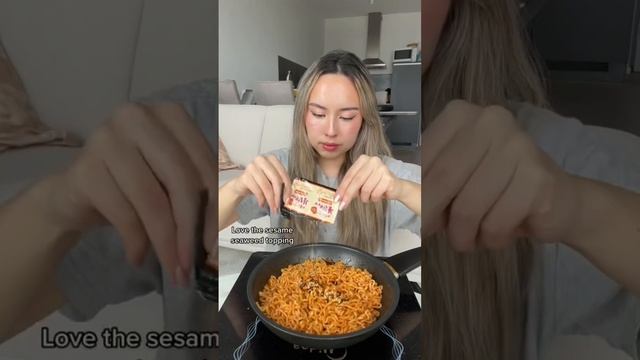 Buldak Lovely Hot Spicy Noodles #samyang #mukbang #food