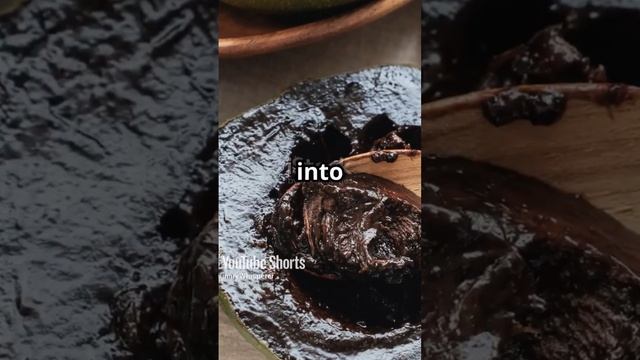 This Fruit Tastes Like Chocolate Pudding?! 🤯🍫 | Black Sapote in 60 Seconds #shorts