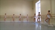 Método Vaganova 1 série: Barra Fondu, Sotenu e Grande Posé no Ecarté derriere
