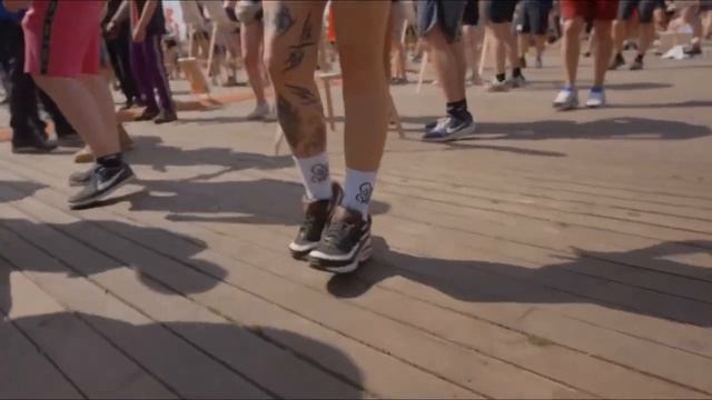 Masterboy & Oneon - Show Me Colours Remix - Tech PC builder Video