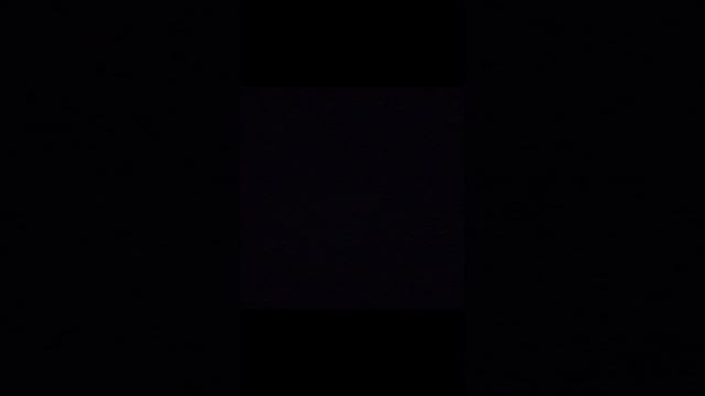 танец с неоновыми палочками