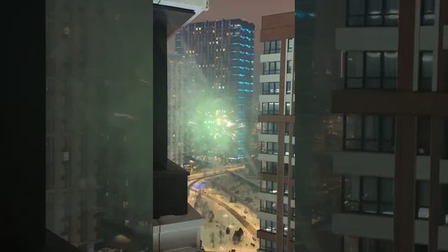 🎆Салюты запускали во дворе в ЖК «Сердце Столицы» на Рождество🎆