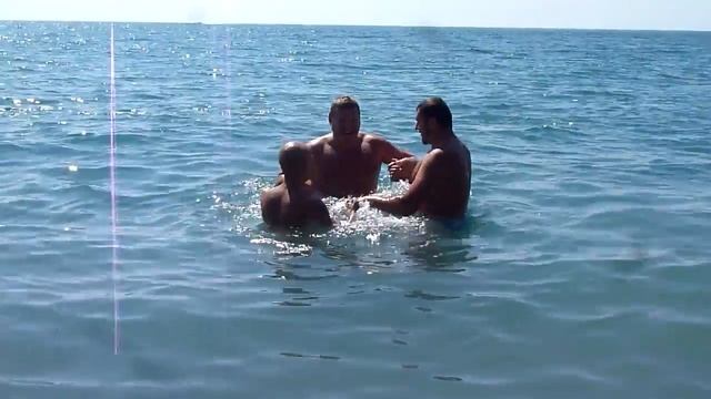 Бабка сеяла горох