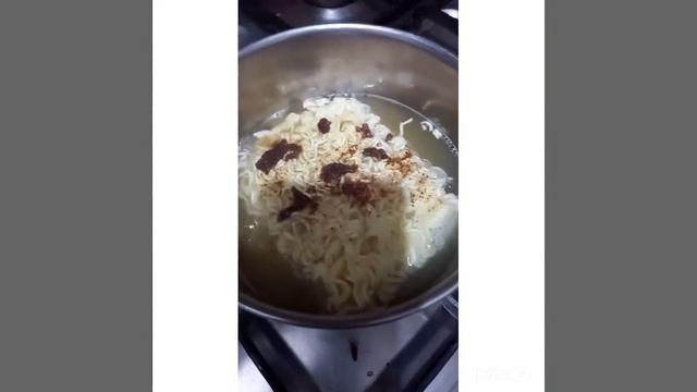 indomie noodles  🍜 😋                           wahid self made nodles😍