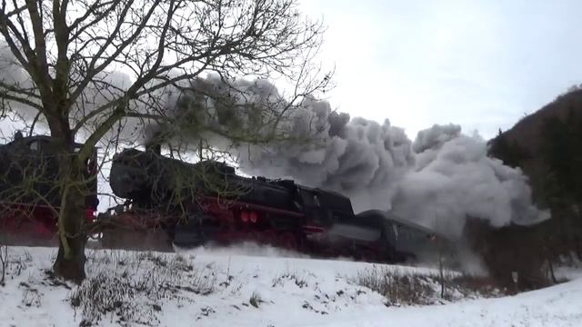 Тройная паровозная тяга, два спереди и один в хвосте поезда