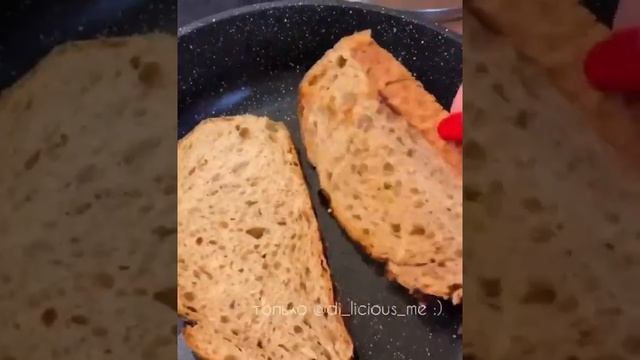 Брускетты с мидиями