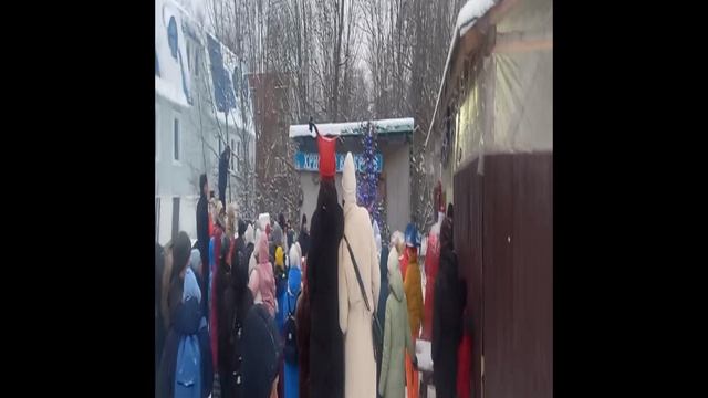 1000036561.mp4 . Рождество Христово на подворье.