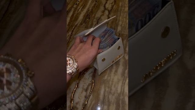 ДЕНЬГИ