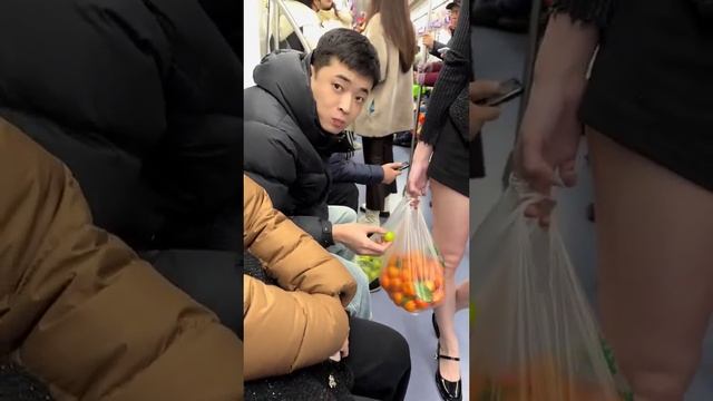 Девушка не против