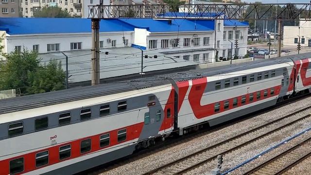 ТЭП70БС с поездом Кострома - Санкт-Петербург покидает станцию Кострома