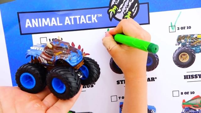 Влад и Никита собирают машинку. Hot Wheels