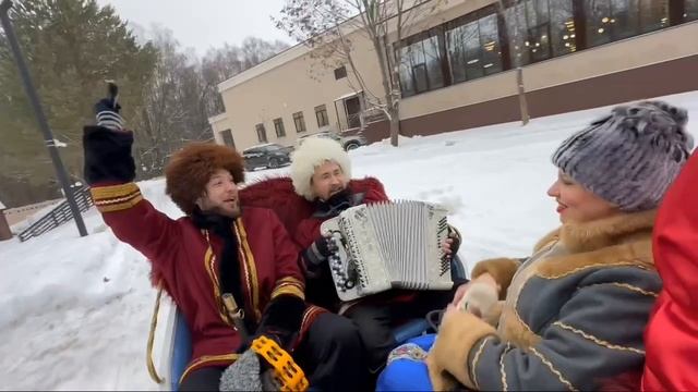 Казачья кадриль поздравляет всех с Новым годом и Рождеством!