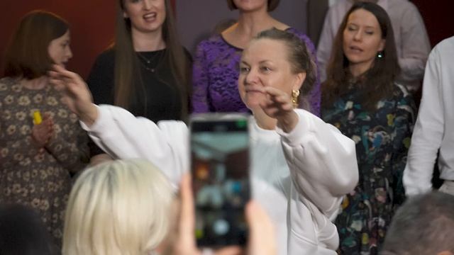 Через садик, через вишенье. Русский хор любителей 25+