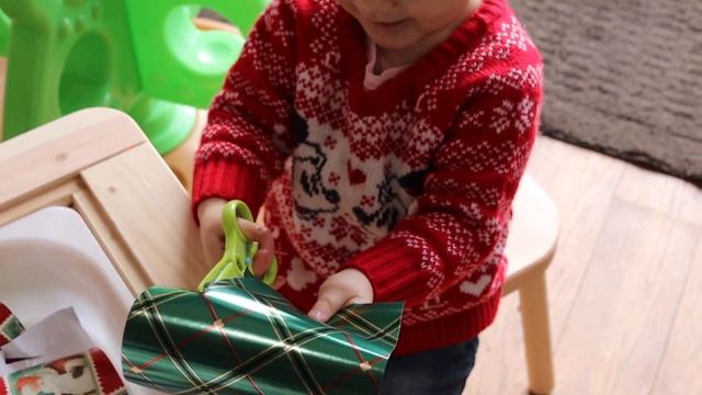 CHRISTMAS ARTS AND CRAFTS FOR KIDS | Fine Motor Activities for Preschoolers | The Carnahan Fam