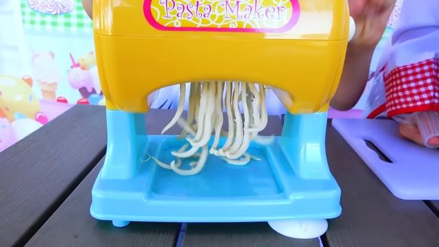 Влад и Никита Веселые истории с игрушками для детей