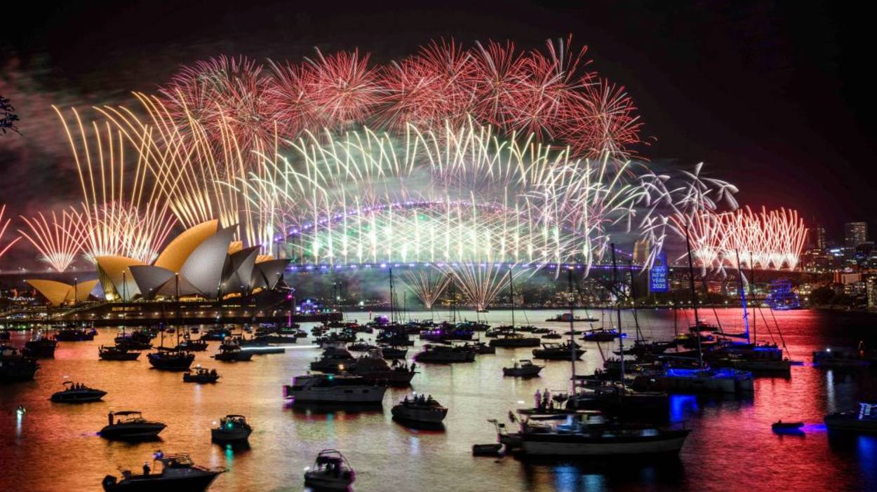 ВПЕЧАТЛЯЮЩЕЕ  ЛОНДОНСКОЕ НОВОГОДНЕЕ ШОУ 2025 - BBC