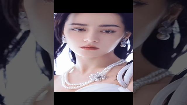 迪丽热巴•迪力木拉提-Дильраба Дидьмурати