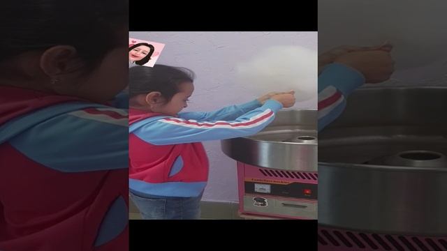 СуМайя делает сахарную вату, сама) 2021 год  АРХИВ. VID-20210813-WA0018