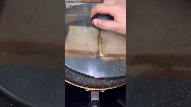 Simple yet tasty sandwich😋#youtubeshorts #shorts #trending #tasty #kpop #music #rap #goviral #food