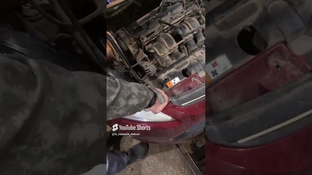 Как заменить лампочку фары ФОРД ФИЕСТА 🔥