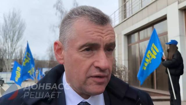 Слуцкий пообещал оказать помощь родным и близким погибшего донецкого журналиста Александра Мартемьян