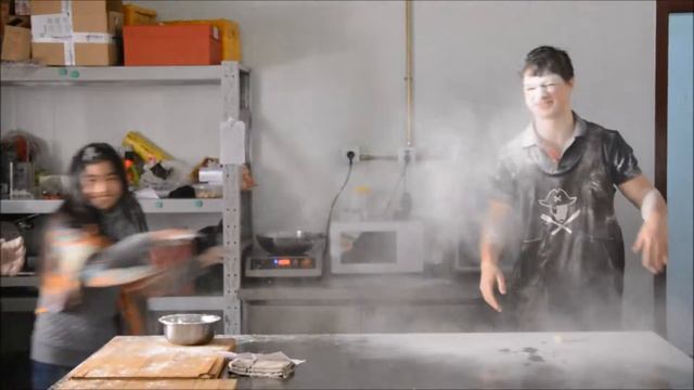 American Handsome Boy teaches you to make Lasagna