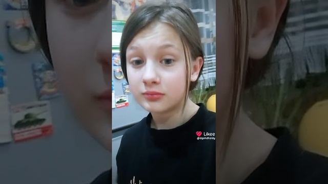 Like_7456365644269553631.mp4