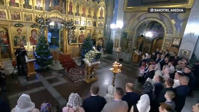 Путин был очень эмоционален на Рождество в храме Георгия Победоносца на Поклонной горе.