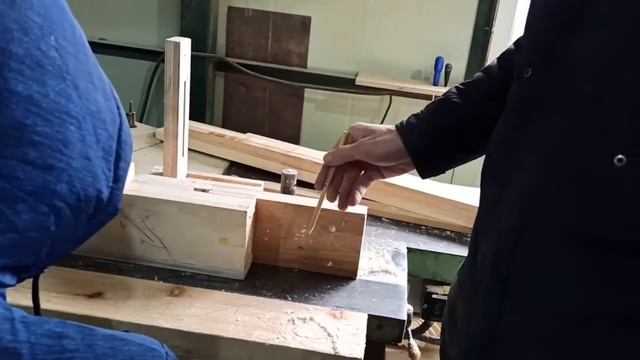 Антиэкскурсия в столярной мастерской. 13-ти летние подростки за 15 минут улучшают систему пылесбора.