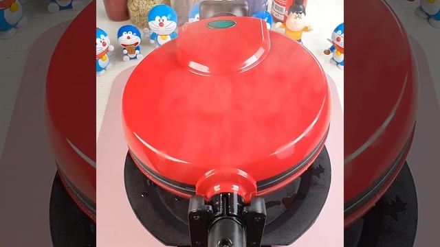 How to Enjoy Big Fried Tofu Rice Balls with Waffle Iron 와플기계로 유부초밥 누르기 #Shorts