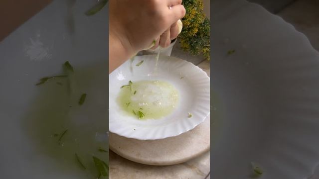 Delicious and easiest Tzatziki recipe 🥗#shorts #youtubeshorts #recipe #cooking #trending #tzatziki