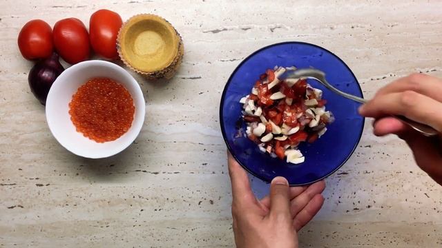 Red caviar from Russia, simple recipe on tartlets