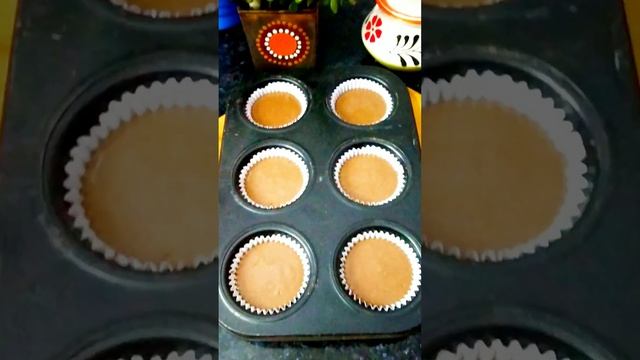 Biscuits cup cake on microwave # biscuits cup cake recipe #biscuits cake # Trending food# shorts