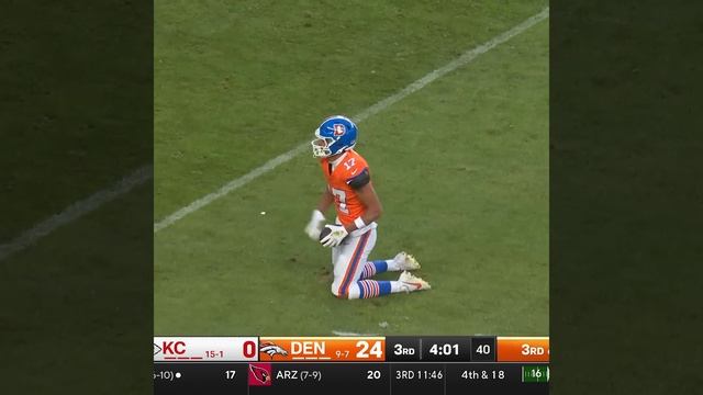 Devaughn Vele with a spectacular catch for a 32-yard Gain vs. Kansas City Chiefs