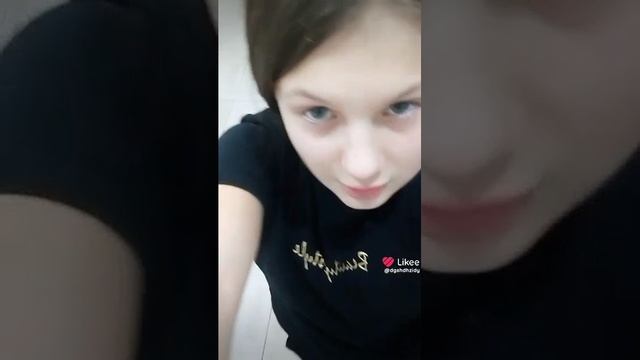 Like_7456787955518867423.mp4