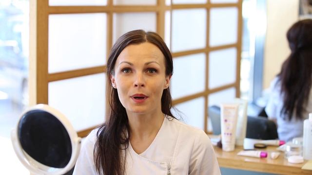 Popular COSMETIC MYTH: Anti-wrinkle cream Beauty Experiment with Benita August