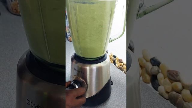 FEELING BLOATED? This belly soothing drink is your answer🥒🫚#shorts #healthy #homeremedies